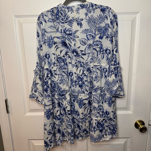 Turks and Caicos Blue Floral Swim Coverup with Gold Metallic Detail Size Medium - Picture 5 of 8